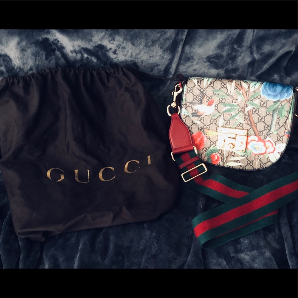 SOLD - ♥️GUCCI♥️ Get ready for compliments galore!